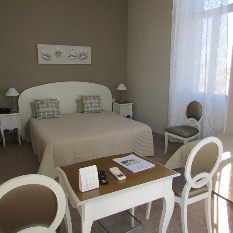 Le Castelet Des Alpilles Hotel Saint-Rémy-de-Provence Стая снимка