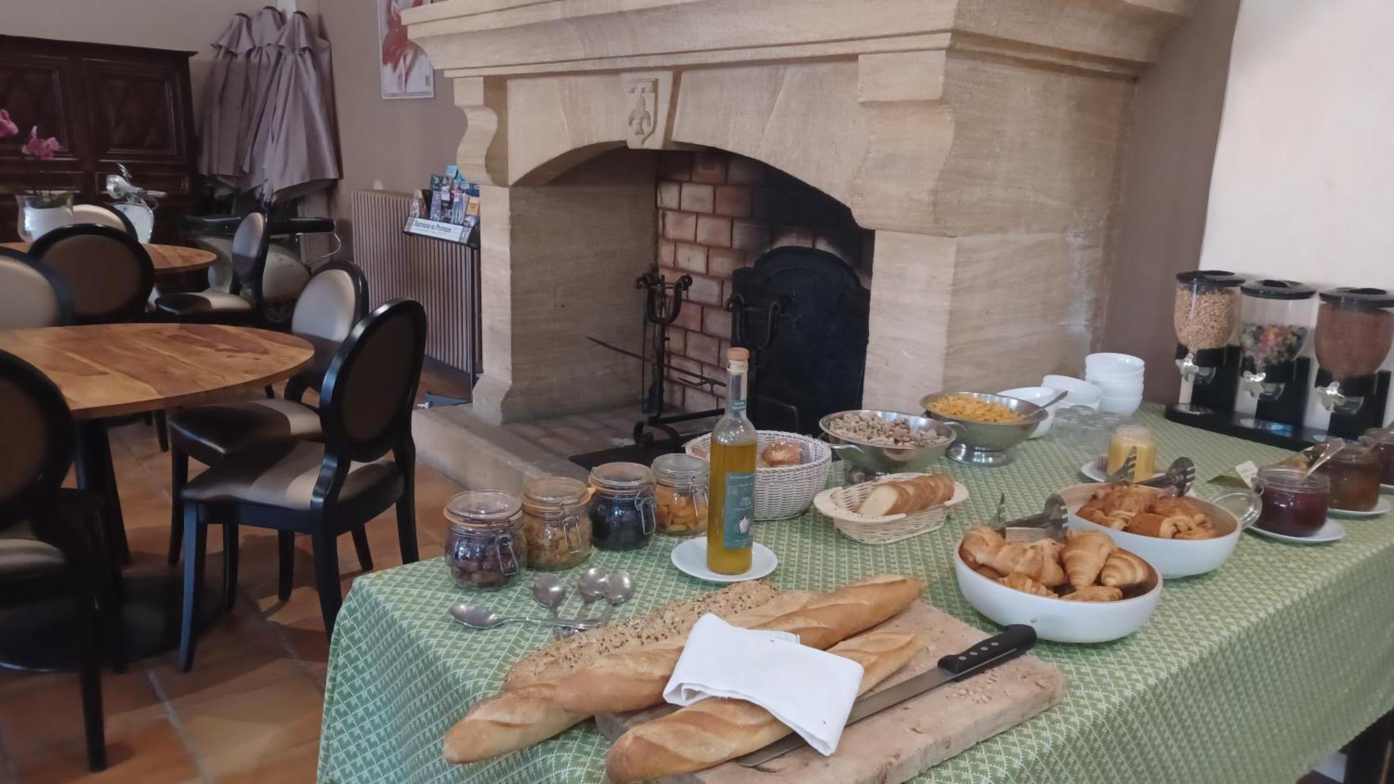 Le Castelet Des Alpilles Hotel Saint-Rémy-de-Provence Екстериор снимка