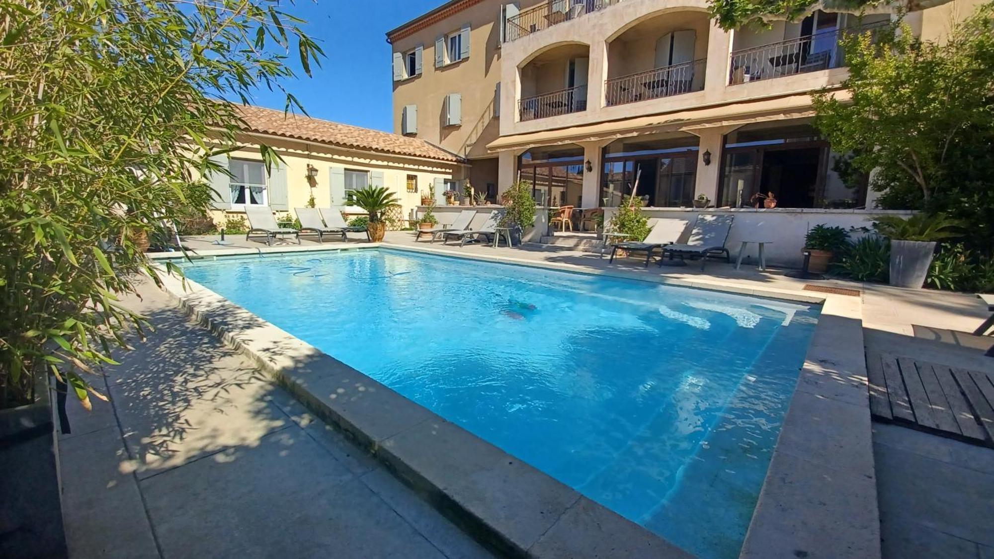 Le Castelet Des Alpilles Hotel Saint-Rémy-de-Provence Екстериор снимка