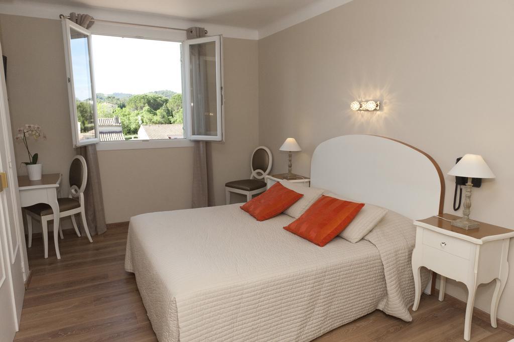 Le Castelet Des Alpilles Hotel Saint-Rémy-de-Provence Екстериор снимка